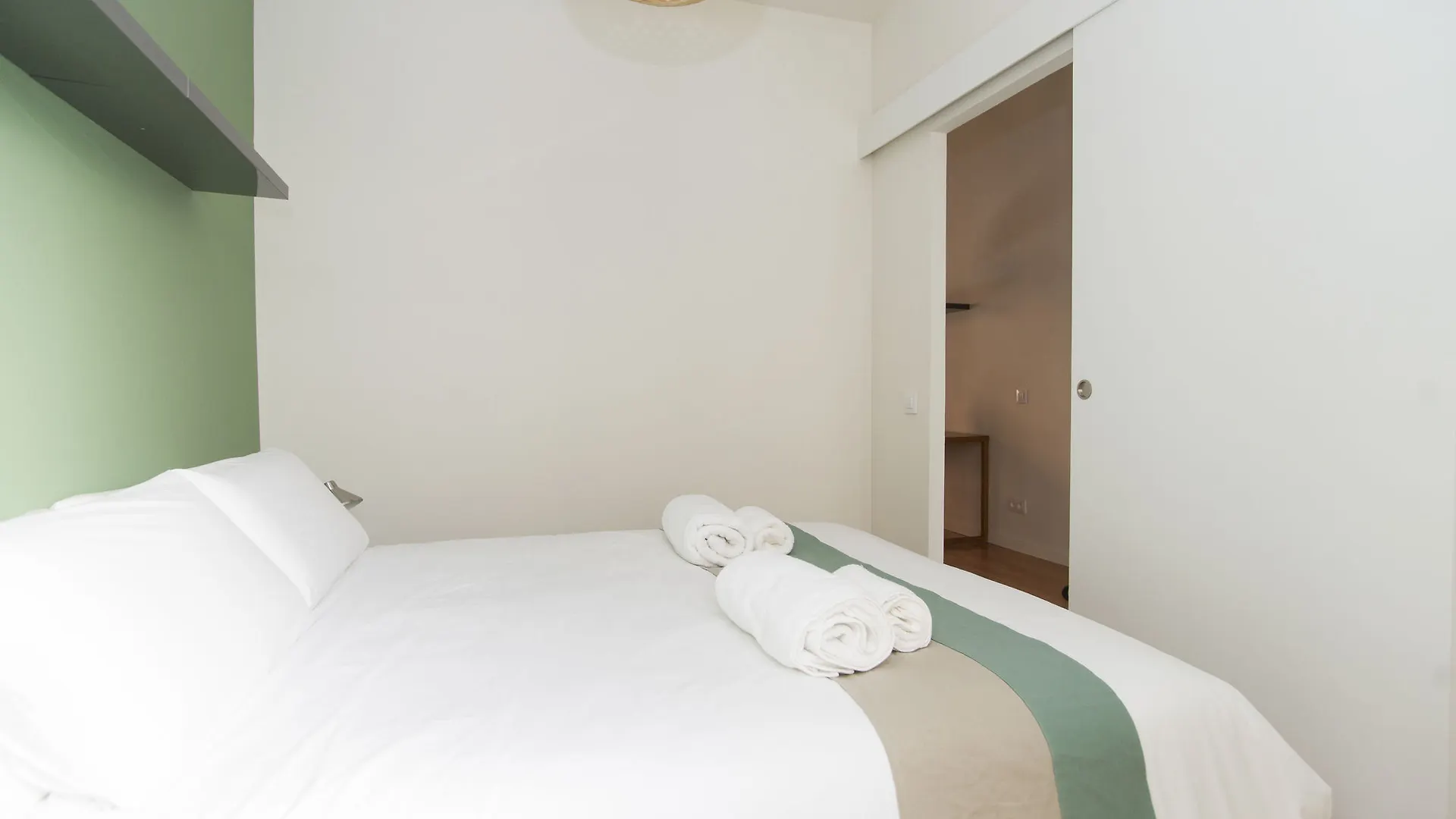 Apartments Sfamilia Barcelona Spain