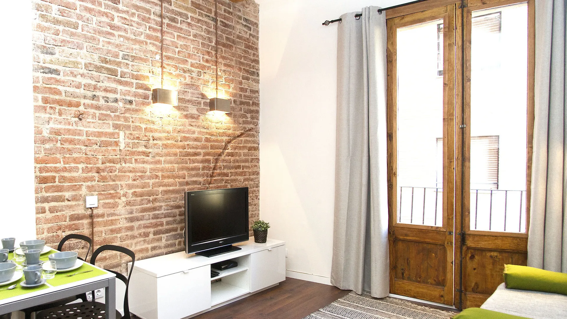 Apartments Sfamilia Barcelona